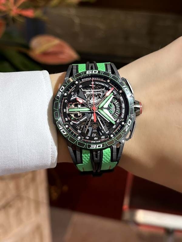 ROGER DUBUIS(ロジェ・デュブイ)
