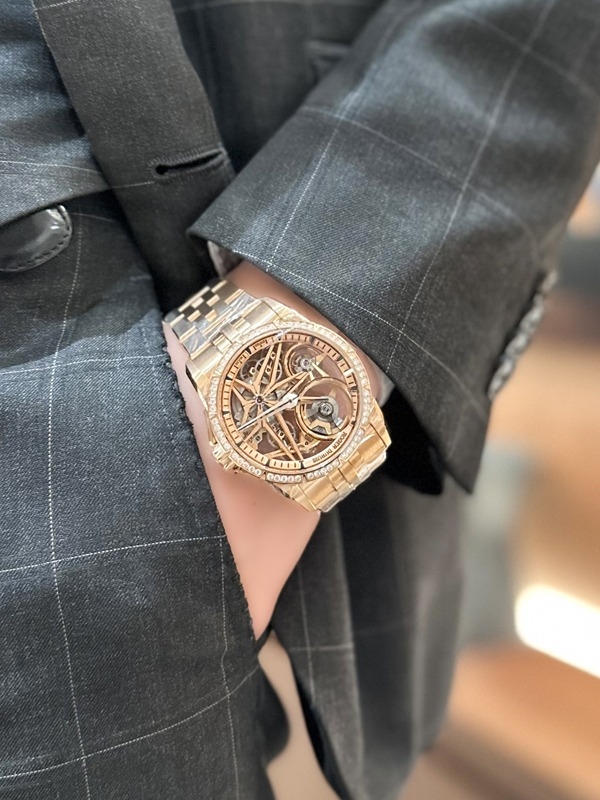 ROGER DUBUIS(ロジェ・デュブイ)
