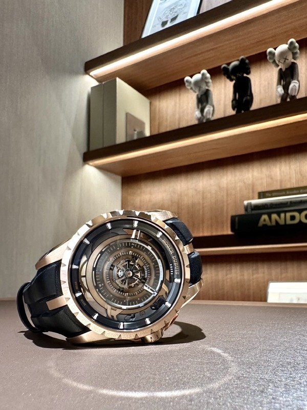 ROGER DUBUIS(ロジェ・デュブイ)
