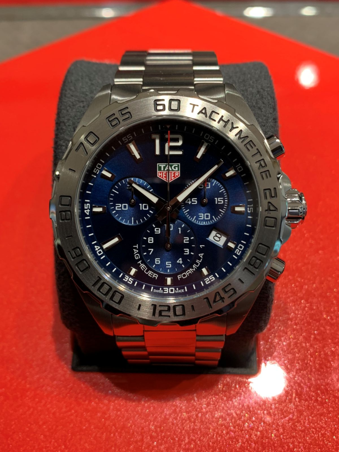 (タグ・ホイヤー)
