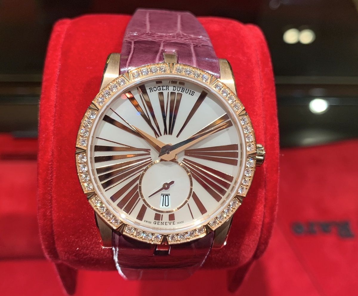 ROGER DUBUIS(ロジェ・デュブイ)
