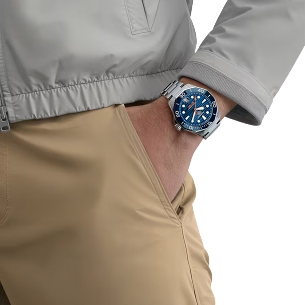 (タグ・ホイヤー)
