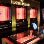 ROGER DUBUIS(ロジェ・デュブイ)
