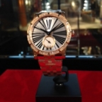 ROGER DUBUIS(ロジェ・デュブイ)
