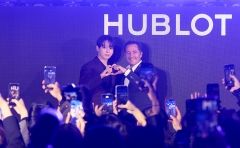 ウブロ、ソウルにて新グローバルブランドアンバサダーのジョングクを祝福