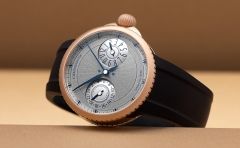 2026新作 クロノスイス「パルス GMT フロステッド ギョーシェ ゴールド」