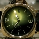 パネライ【PANERAI】異端か、傑作か？PAM01423に宿る、イエローゴールドとルミノールドゥエ42㎜の融合美