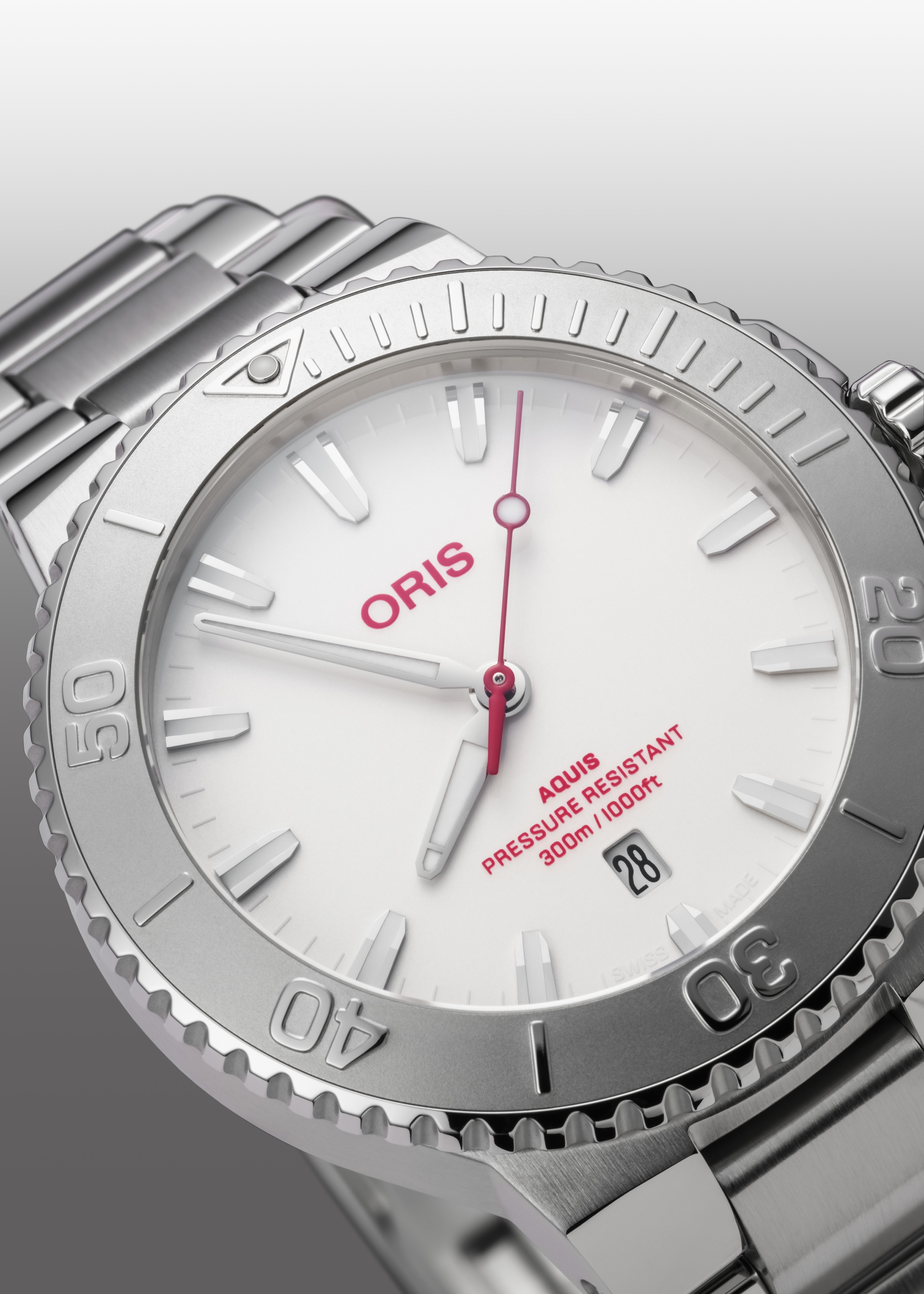 ORIS Aquis Date 43.5mm  JAPAN Limited
