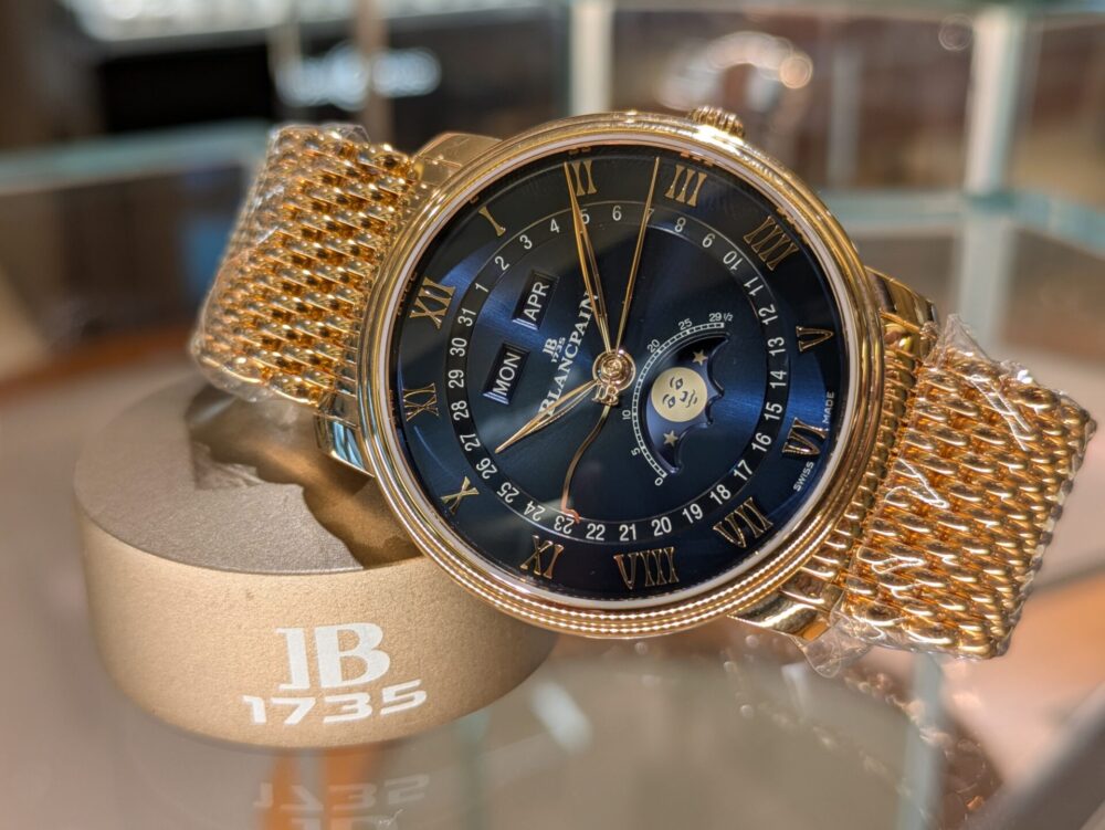 【ブランパン】18Kレッドゴールドが放つ、暖かく、深く、雄弁な輝きが大人の冬を彩る_ヴィルレ コンプリートカレンダー_6654 3640 MMB