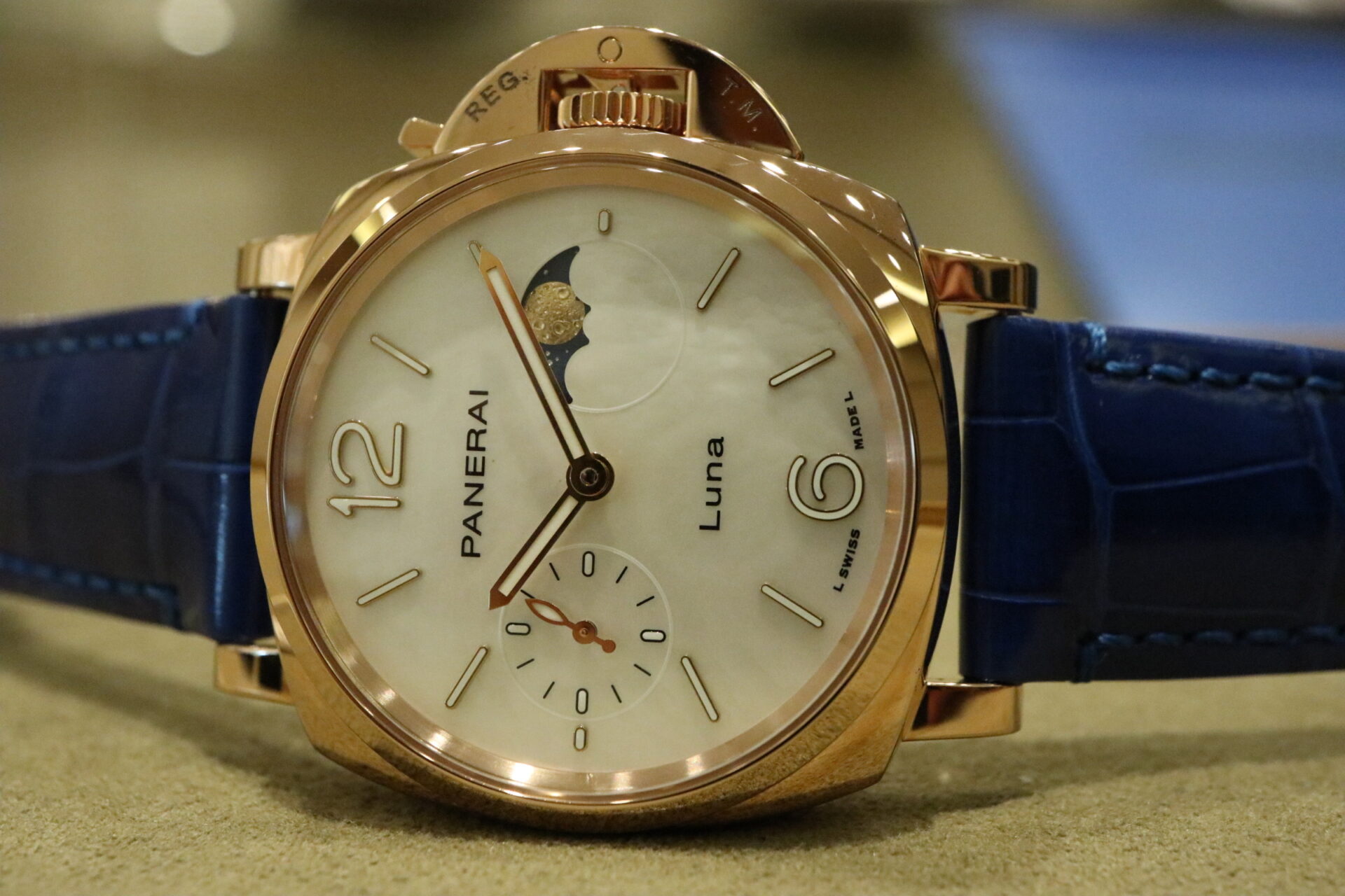  【パネライ】入荷速報！PAM01181 ルミノール ドゥエ ルナ ゴールドテック