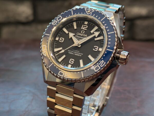  【オメガ】より薄く洗練されたフォルムへ_シーマスター プラネットオーシャン600M_217.30.42.21.01.002