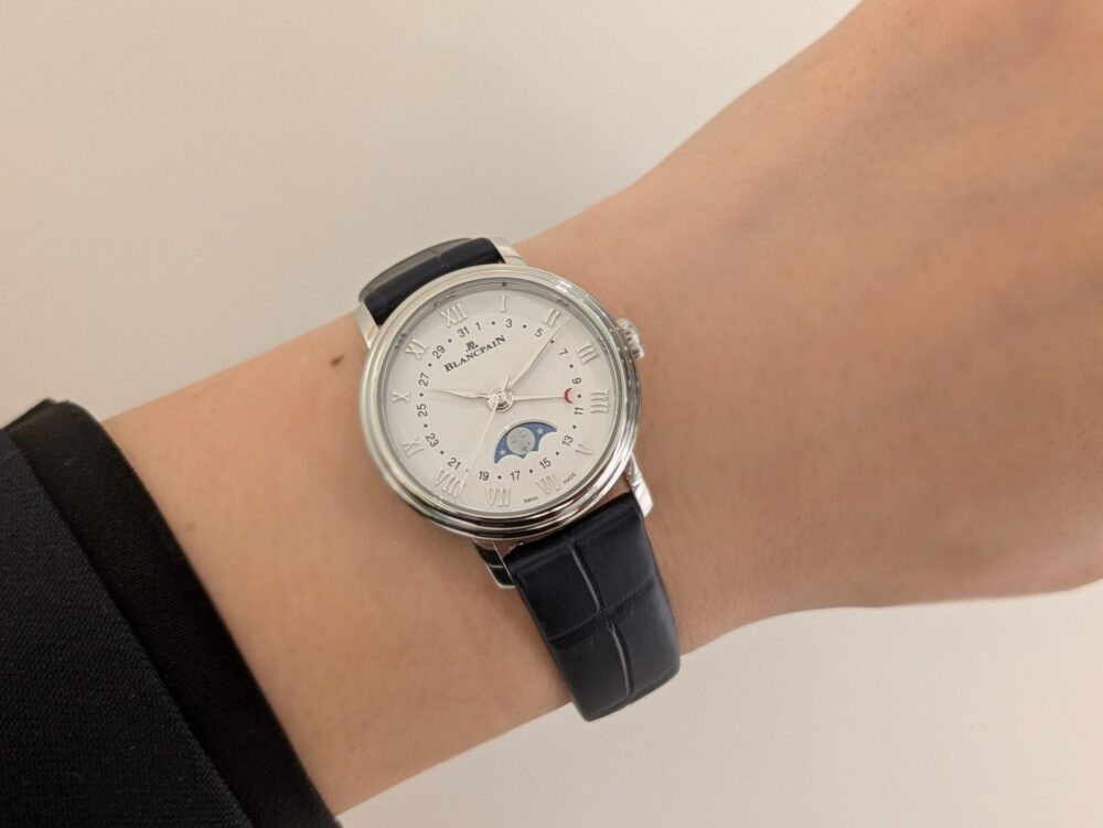  【ブランパン】小ぶりこそ美しい。29.2mmの腕時計が叶える上品な手元_ ヴィルレ デイト ムーンフェイズ_6106 1127 55A
