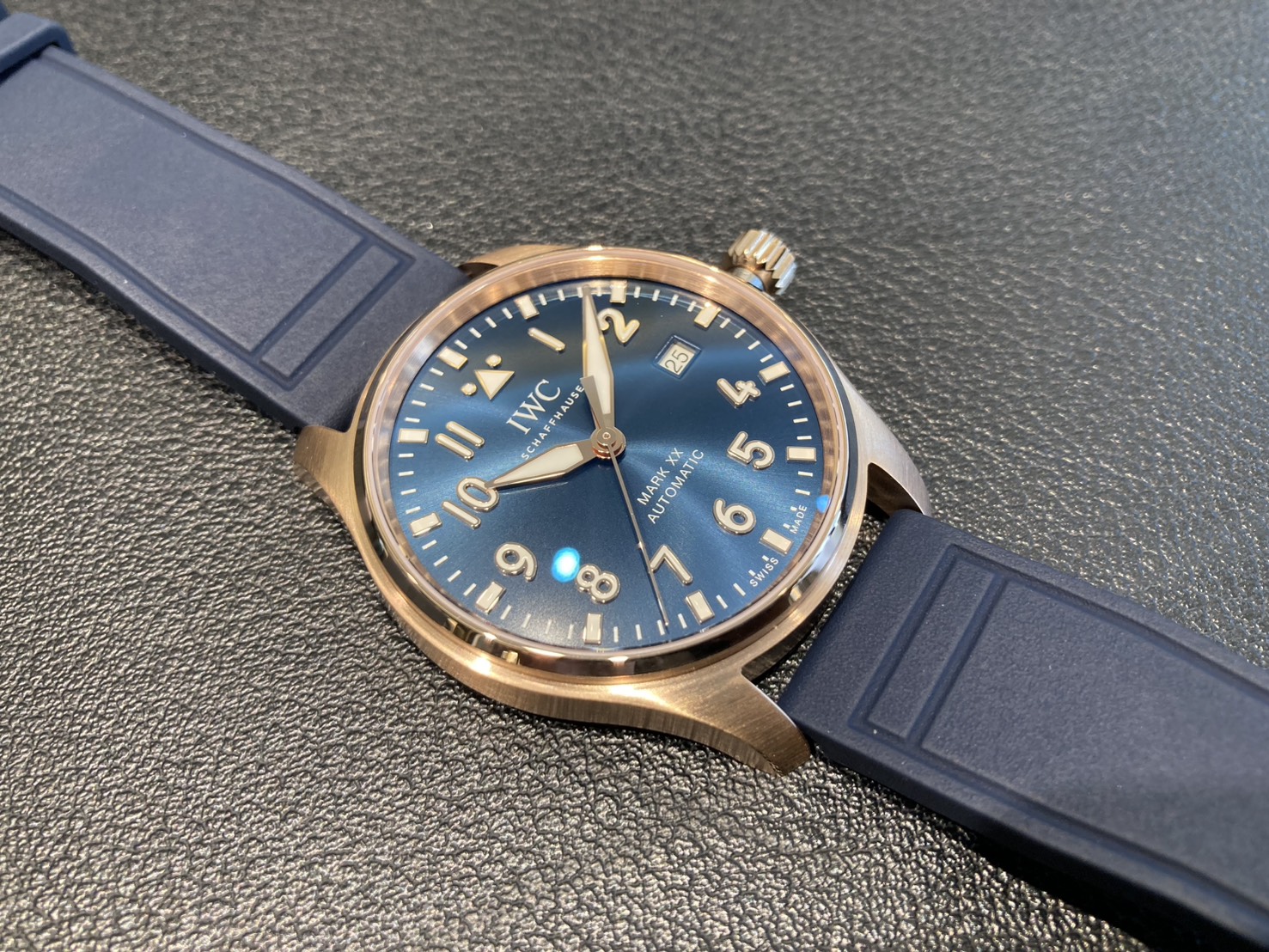 【IWC】最新作入荷！大人気マークXXからレッドゴールド＆星の王子さまモデルが登場！_IW328301