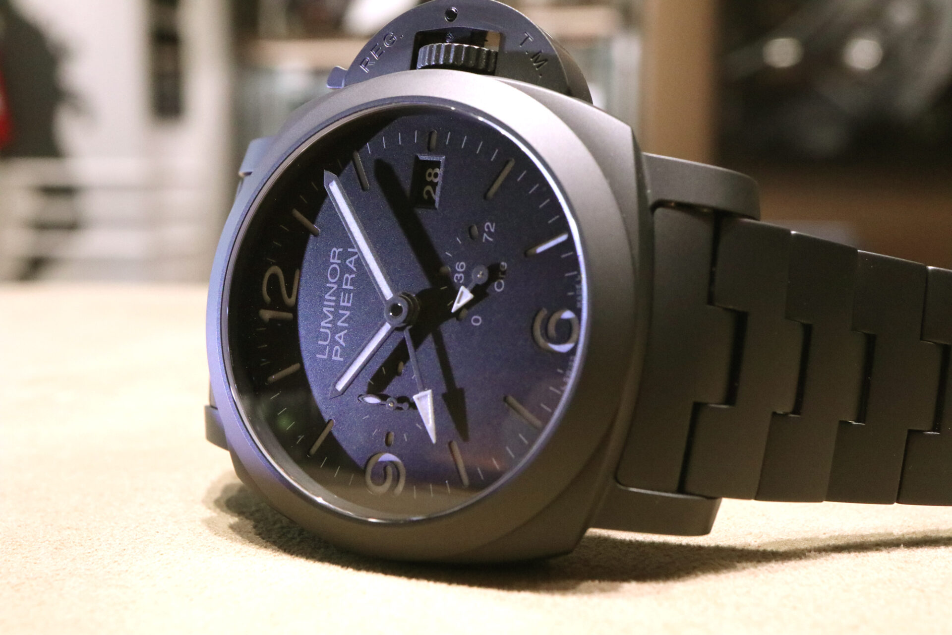 【入荷速報！】世界120本限定 PAM01674 ルミノール GMT パワーリザーブ チェラミカ が名古屋ブティックに！