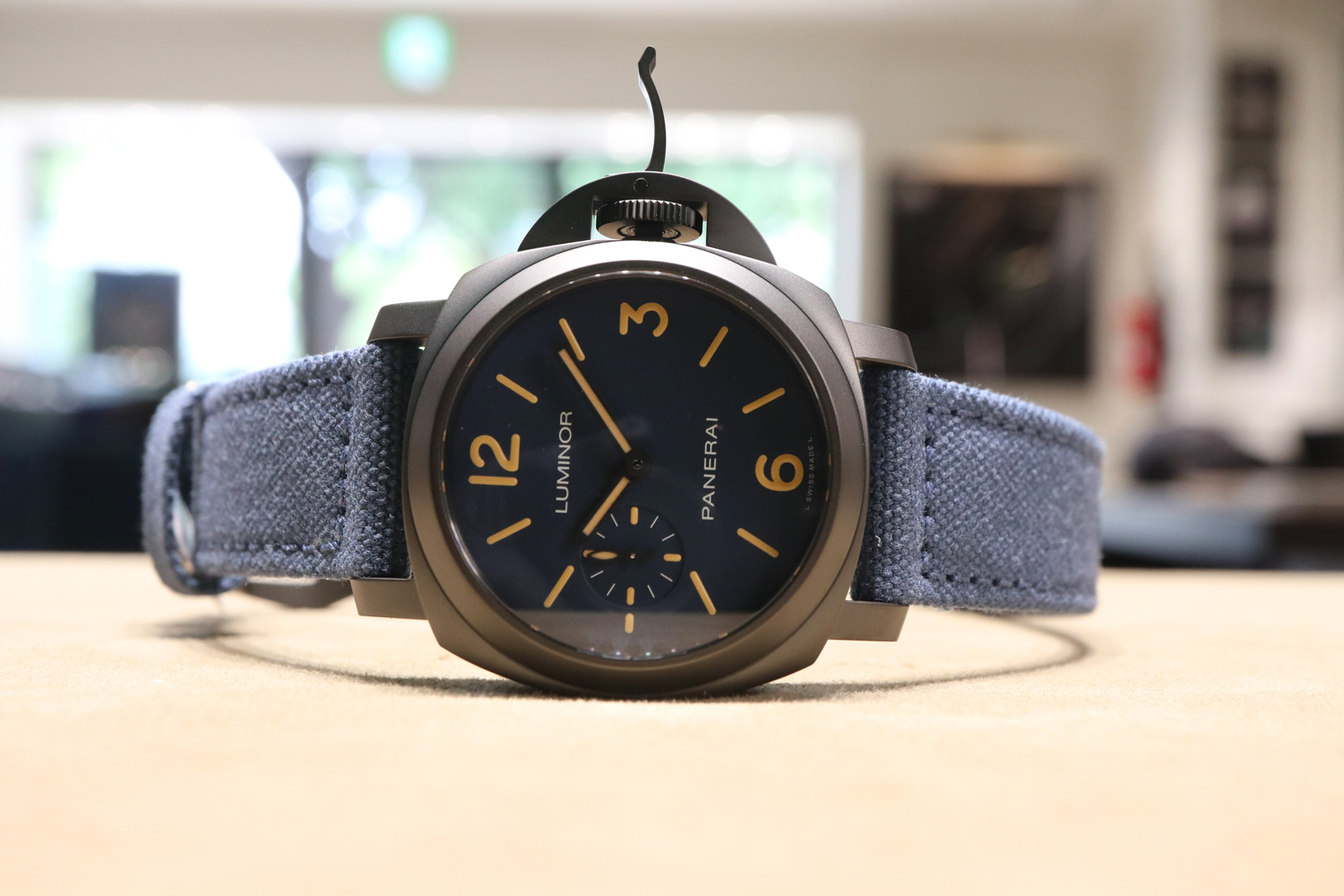 【パネライ】【速報】漆黒のDLC×鮮烈ブルー！パネライ新作「PAM01714 ルミノール42mm」が9月22日に発表＆即日入荷