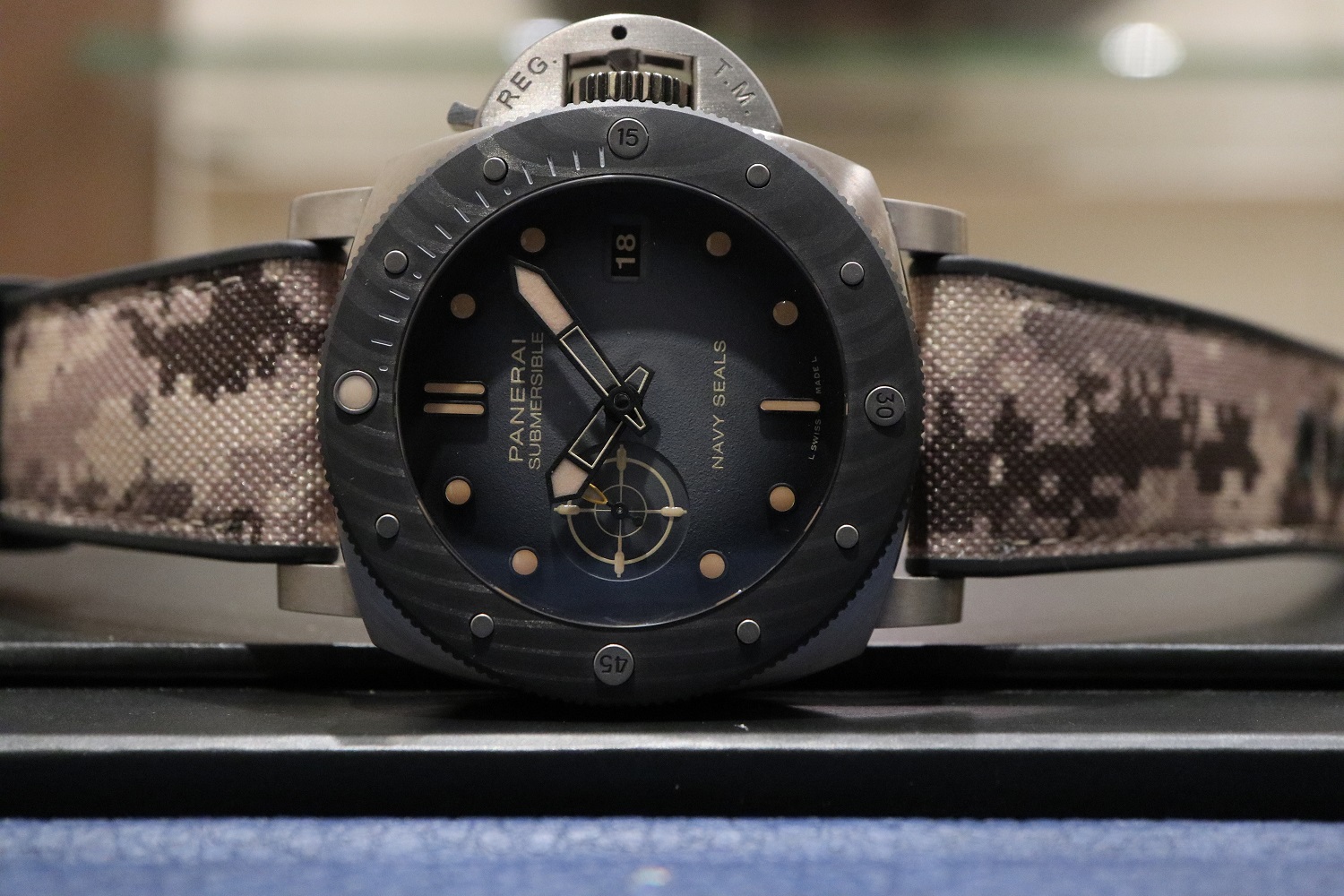  【まさかの再入荷！？】Navy SEALsも認めた最強時計！PAM01669 サブマーシブル Navy SEALs チタニオ – 47mm 徹底解剖