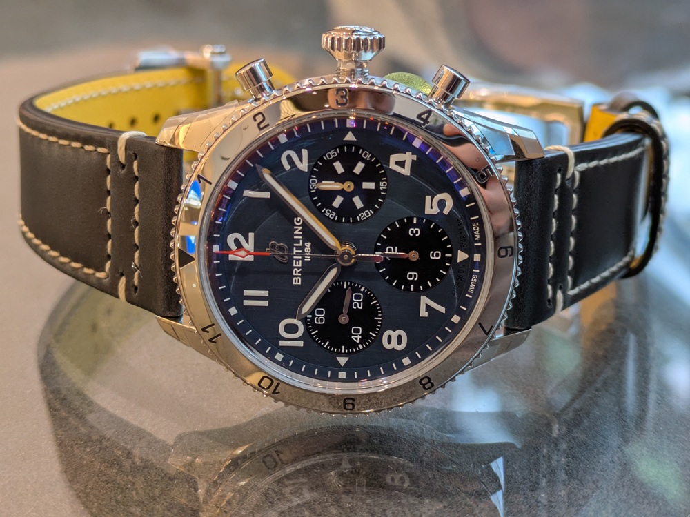 【ブライトリング】限定50本！エアレースパイロット・室屋義秀を称える至高の限定モデルが登場！クラシック アヴィ クロノグラフ 42 室屋義秀 リミテッド_A233804A1C1X1