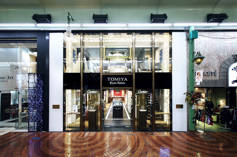 岡山を中心に14店舗を展開する「トミヤ」では複数名のスタッフがCWCを取得。顧客の信頼獲得につながっているという。