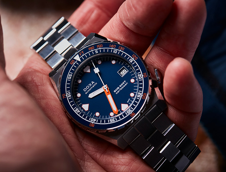 1980年代に開発されたモデルをベースに開発された「DOXA SUB 600T Caribbean」