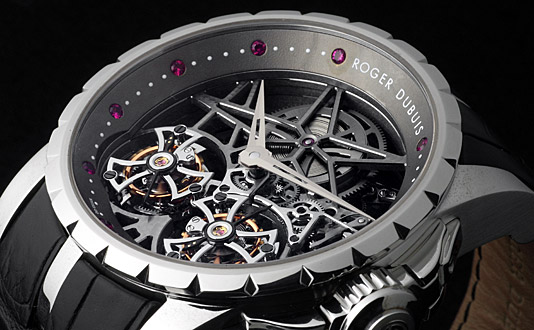 ロジェ・デュブイ(ROGER DUBUIS)