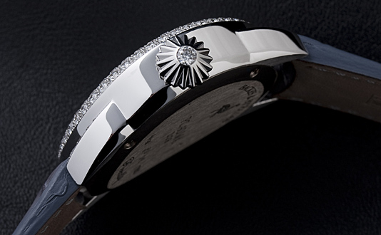 �o�b�N�X���X�g���E�X�iBACKES & STRAUSS�j
