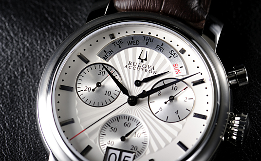 BULOVA ACCUTRON(�u���[�o �A�L���g����)
