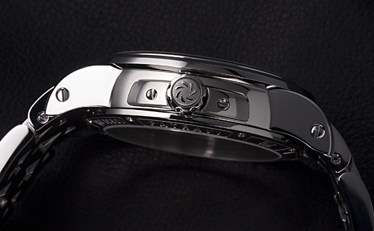 CARL F. BUCHERER(�J�[�� F. �u�w��)