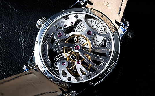 ULYSSE NARDIN(�����X�E�i���_��)