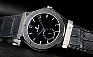 HUBLOT(�E�u��) �N���V�b�N�E�t���[�W���� �N���V�R �E���g��-�V�� �`�^�j�E�� �u���b�N�V���C�j�[�iClassic Fusion Classico Ultra-Thin Titanium Black Shiny�j