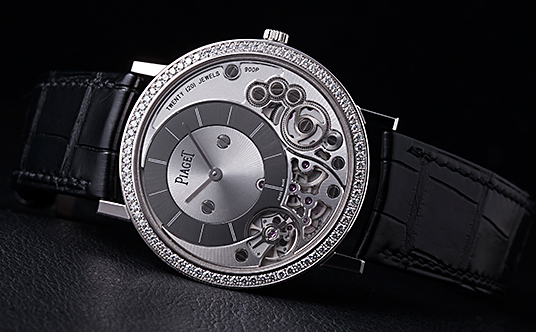 PIAGET(�s�A�W�F)